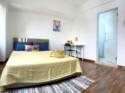 Lucky Plaza (D9), Apartment #580003251